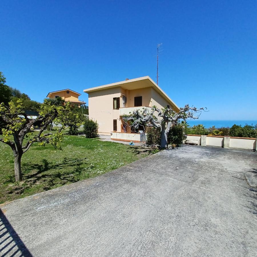 B&B Verena, Casa Ferrari Колоннелла Экстерьер фото